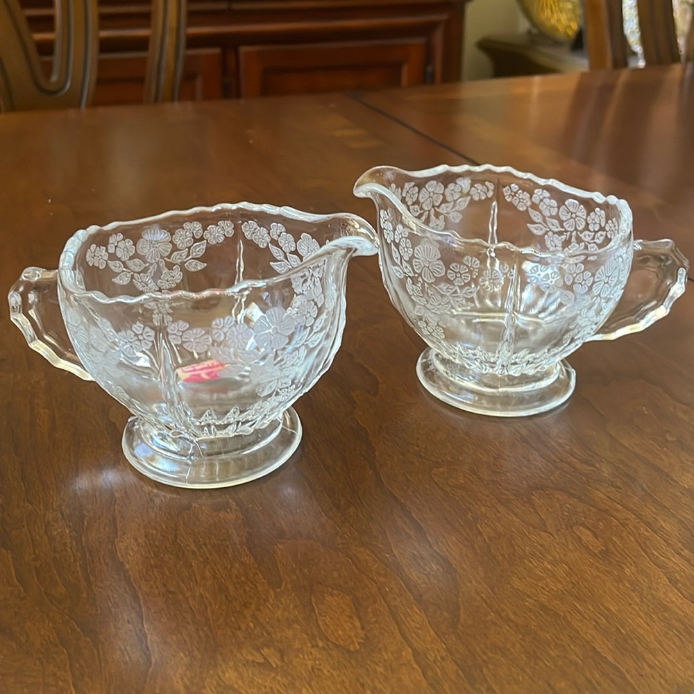 Vintage New Martinsville Viking hand made 2 creamers floral etched glass